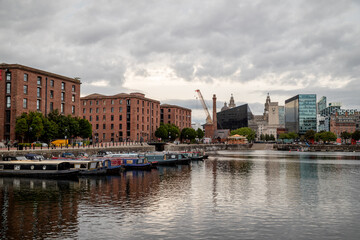 Obraz premium Historic red brick warehouses at Royal Albert Dock