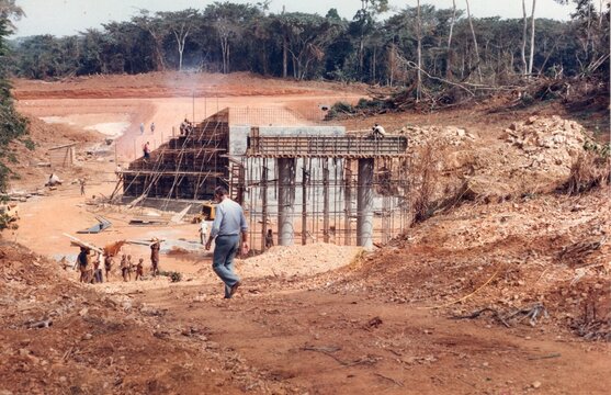 Route Nationale 4 (N4) construction Cameroon