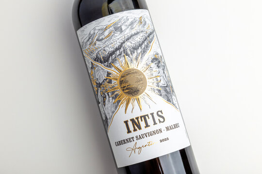 INTIS Wine Bottle Cabernet Sauvignon Malbec From Argentina
