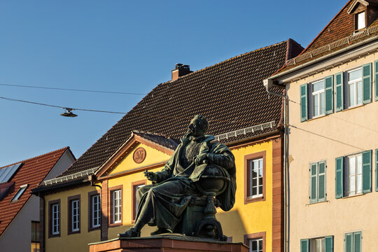 Johannes Kepler monument framed by colourful historic buildings in Weil der Stadt, Baden-W&uuml;rttemberg, Germany