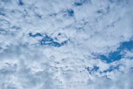 Meteorological sample view of mid-day sky, capturing moisture condensation density and ambient light