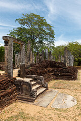 Obraz premium Pillars. Ruins. Historic city of Polonnaruwa. Sri Lanka