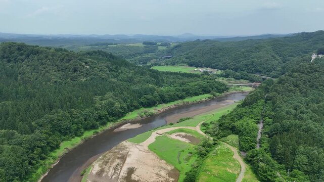 北上川と岩手山の緑をドローン空撮 2025年7月撮影