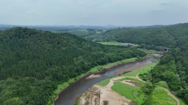 北上川と岩手山の緑をドローン空撮 2025年7月撮影