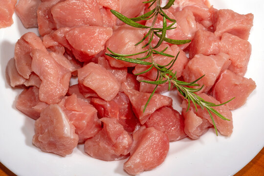 Rohes Schweinfleisch f&uuml;r Gulasch