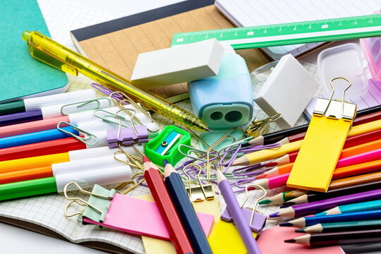 Materiale di cancelleria per la scuola 