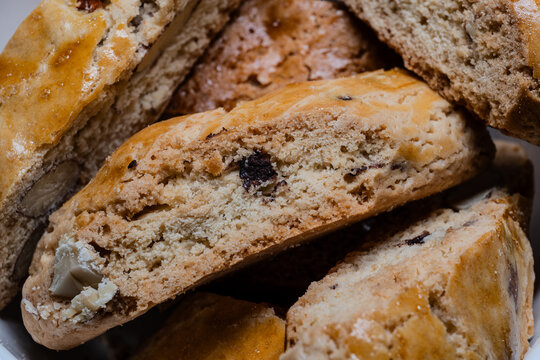 Tasty homemade almond tozzetti 2