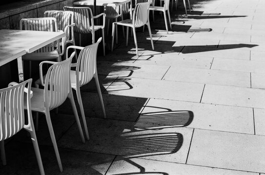 Street caf&eacute;