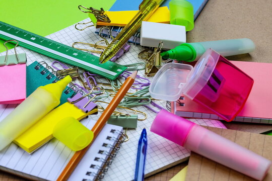 Accessori da cancelleria per la scuola 