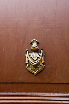 knight old door knocker