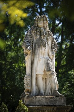 Monument to Sir Hans Sloane (1660&ndash;1753), British physician, naturalist and collector, Chelsea Physic Garden, a historic botanical garden and the oldest botanical garden in London, founded in 1673 by the Worshipful Society of Apothecaries, Chelsea, England, United Kingdom