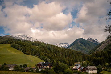 Obraz premium Scenic Mountain Landscape in Krakau, Austria
