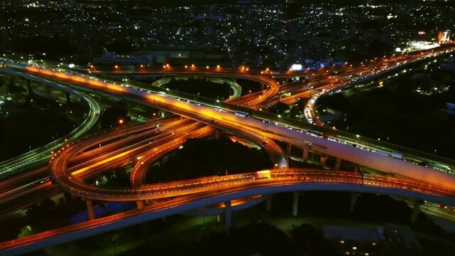 夜のインターチェンジ 空撮 4K