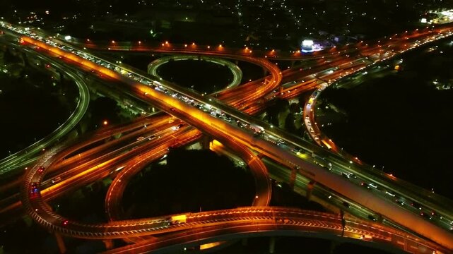 夜のインターチェンジ 空撮 4K