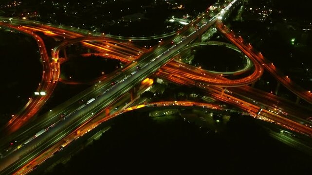 夜のインターチェンジ 空撮 4K