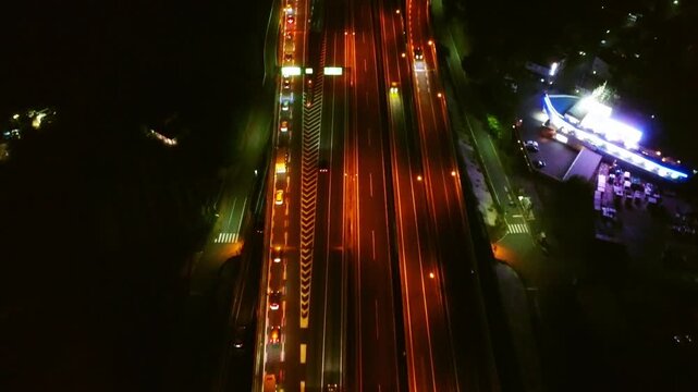 夜のインターチェンジ 空撮 4K
