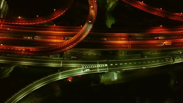 夜のインターチェンジ 空撮 4K
