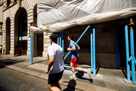 Running activity in downtown London