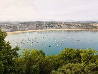 Fototapeta premium San Sebastián Bay Boats in La Concha, Euskadi, Spain
