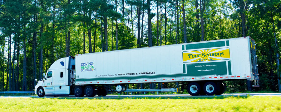 Four Seasons Produce Truck,  Interstate 95, North Carolina, USA