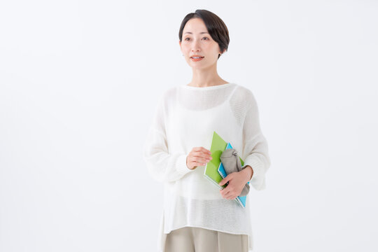 女性