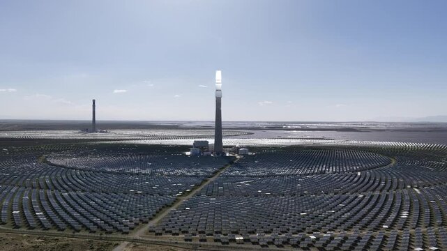 The Solar Oasis: A Hybrid CSP and PV Power Complex