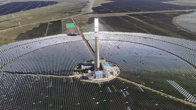 The Solar Oasis: A Hybrid CSP and PV Power Complex
