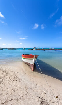Barque sur plage de Cap malheureux, &icirc;le Maurice 