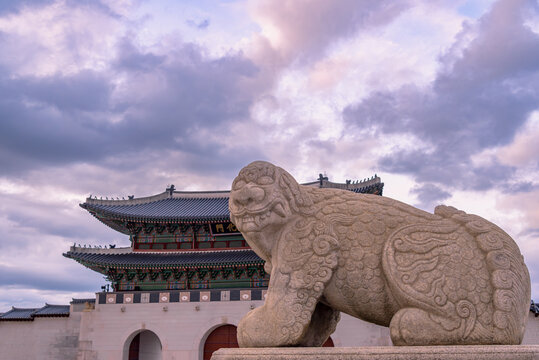The most beautiful Viewpoint gyeongbokgung palace,
panoramic, tourist attractions in the city park of seoul City,
 Asia business concept image,panoramic modern cityscape building in korea. 