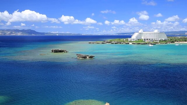 万座の海と積乱雲