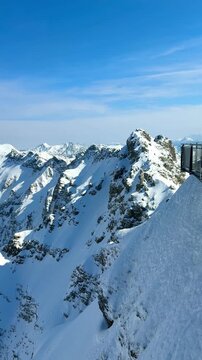 alpiner peak on the snowy mountains