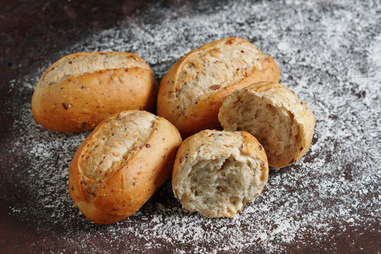 Fresh Multigrain Bread Buns