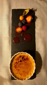 traditional dessert and pastry, gastronomy, crema catalana