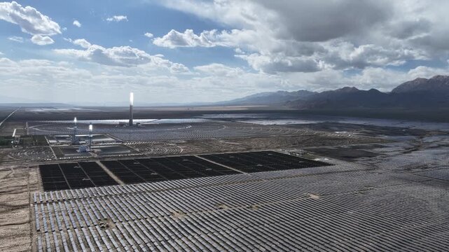 The Solar Oasis: A Hybrid CSP and PV Power Complex	
