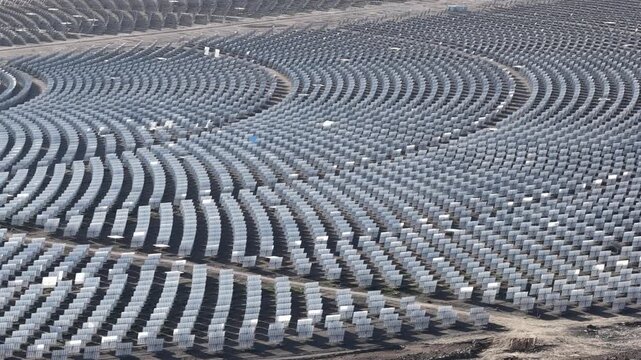 The Solar Oasis: A Hybrid CSP and PV Power Complex	
