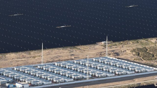 Integrated solar power and energy storage station