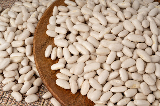 White kidney bean, dry cannellini beans pile