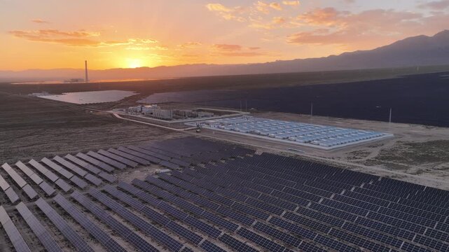 Reflecting the Sun: A Close-Up View of a Tower CSP Plant