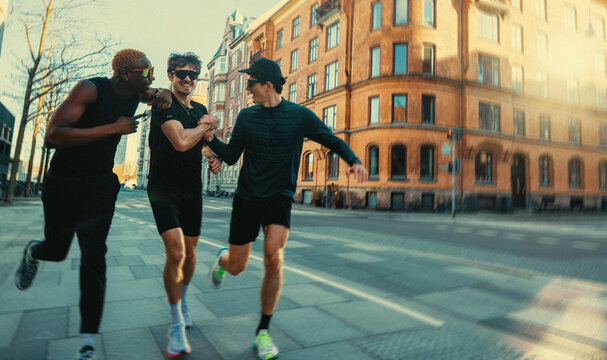 Man-led running in the city turns group fitness into a social challenge