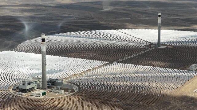 Reflecting the Sun: A Close-Up View of a Tower CSP Plant