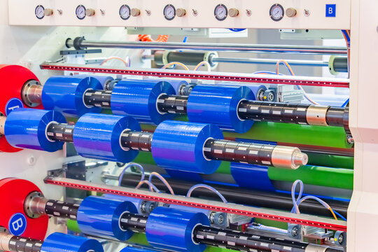 Laminating and rewinding kind of protective film machine with clamping rollers automatic edge banding