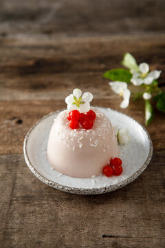 Berry panna cotta with coconut