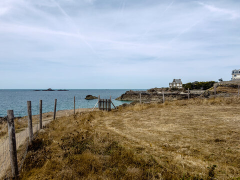 Barri&egrave;re en bois - Pointe de la Varde &agrave; Saint-Malo - S&eacute;cheresse