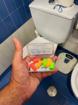 Tapones o&iacute;do de silicona antirruido reutilizable para oreja espuma moldeable silencio y relax, descanso ruido y dormir ear plug silence en caja envase de pl&aacute;stico transparente servicio ba&ntilde;o de casa