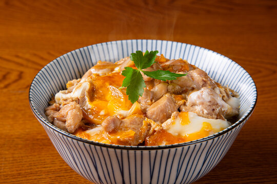 親子丼のクローズアップ