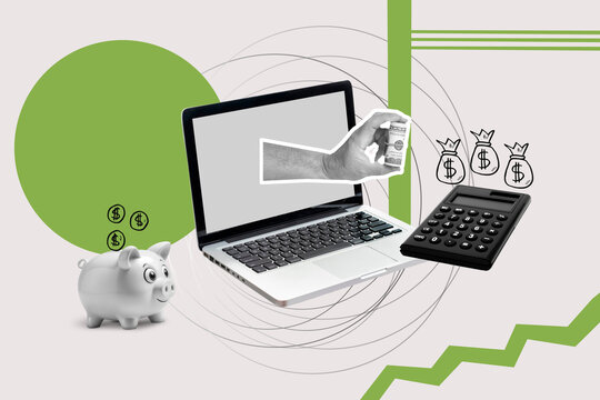Collage de una mano con dinero saliendo de la pantalla de una computadora junto a una alcancia y calculadora. sobre un fondo gris claro. Vista de frente y de cerca. Copy space