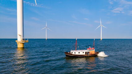 Obraz premium Windmill Park in Espel showcases wind energy's power in the Netherlands