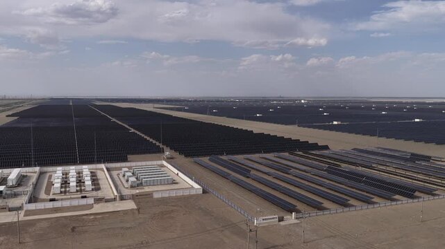 Reflecting the Sun: A Close-Up View of a Tower CSP Plant