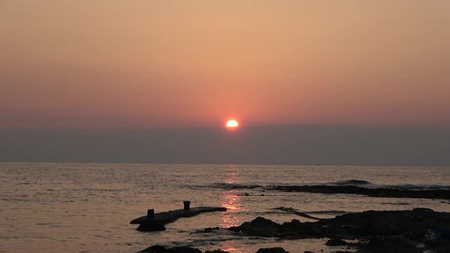 日本海の夕陽