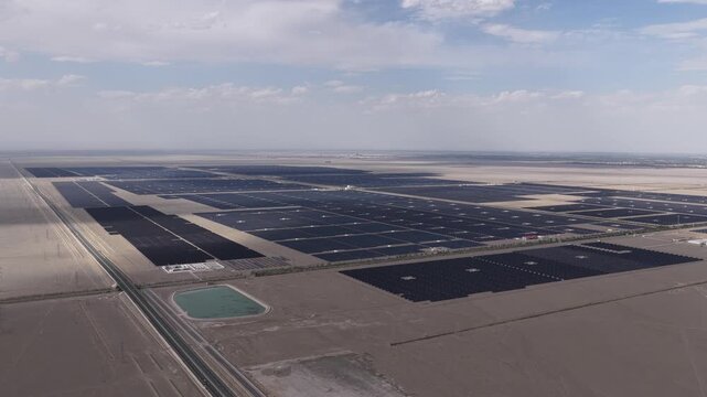 Reflecting the Sun: A Close-Up View of a Tower CSP Plant